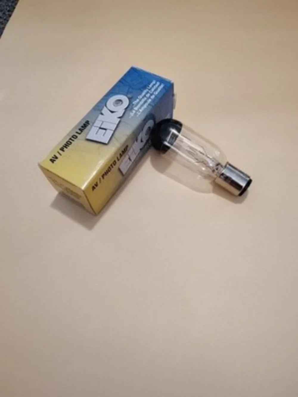 CBX CBS 75W 120V Photo Projection LIGHT BULB LAMP Projector NEW EiKO 00720
